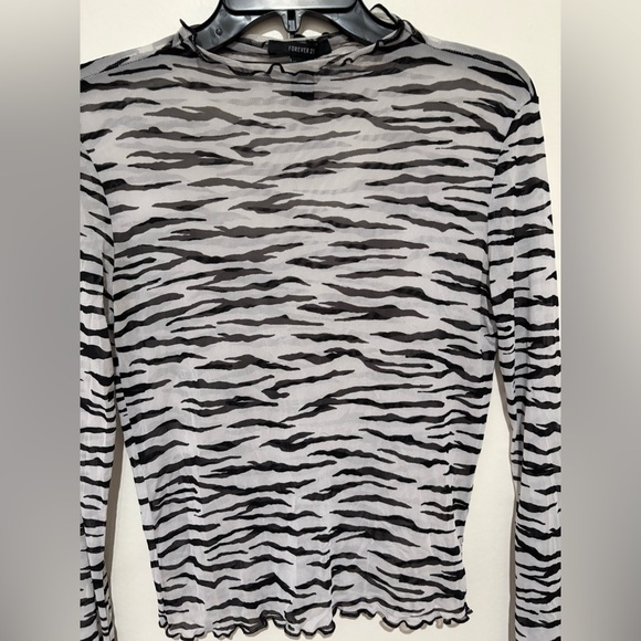 Forever 21 Zebra print mesh top - Picture 2 of 4